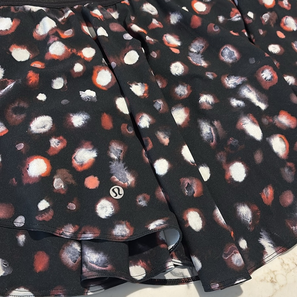 LuLu Lemon skort - Picture 3 of 4